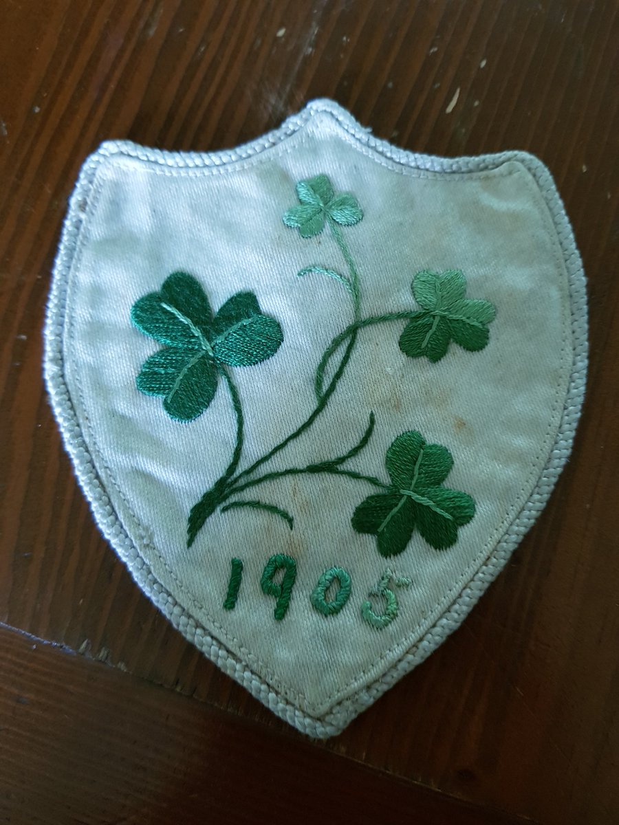 On this day in 1905 Ireland played New Zealand in Lansdowne Road, players wore Ireland's 4 shamrock crest, 1st all ticket International ever. <a href="/IRFU/">IRFU</a> <a href="/AllBlacks/">All Blacks</a> <a href="/WorldRugby/">World Rugby</a>