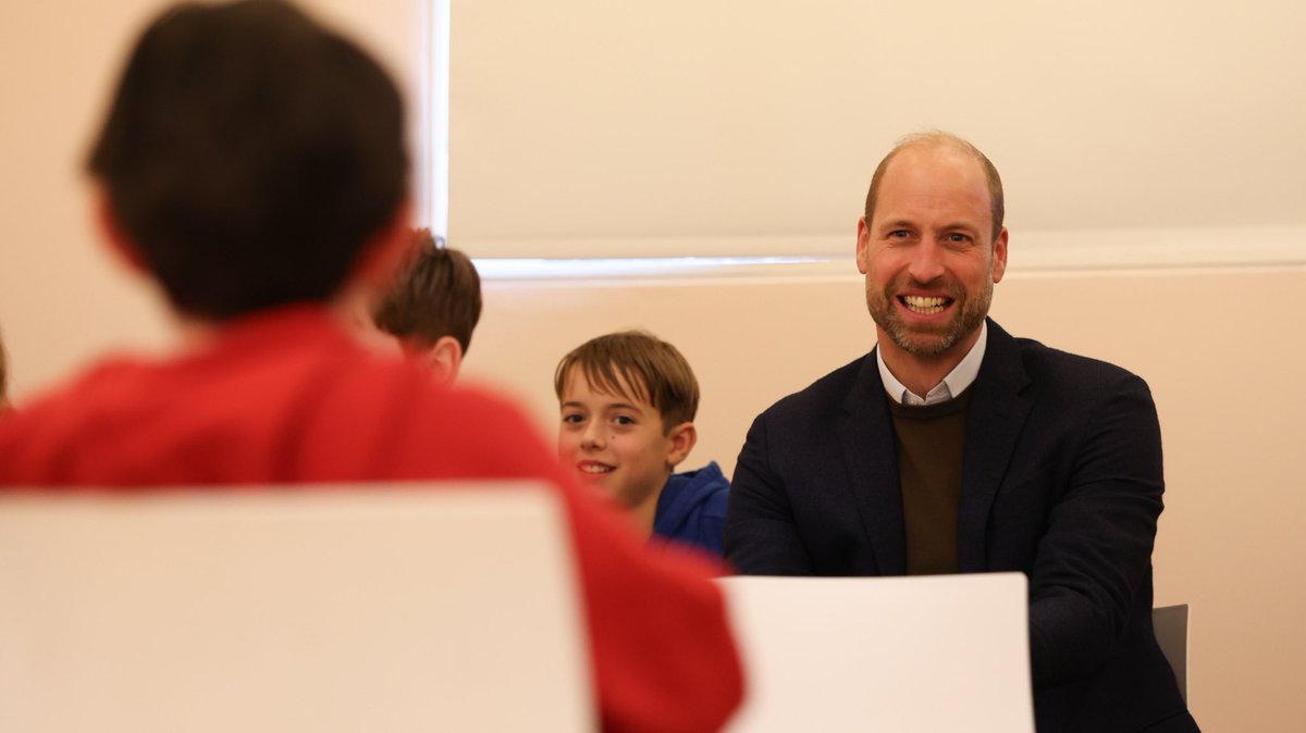 KensingtonRoyal's tweet photo. Celebrating the creativity and confidence-building work of Gwneud. Make. Do.

This comedy school is breaking down barriers to arts participation here in North Wales. GMD offers a safe, supportive space for adults and young people to explore comedy, develop skills, and express individuality. From sketch writing to character work, this community-led initiative is proving that laughter can be a powerful tool for connection and change.