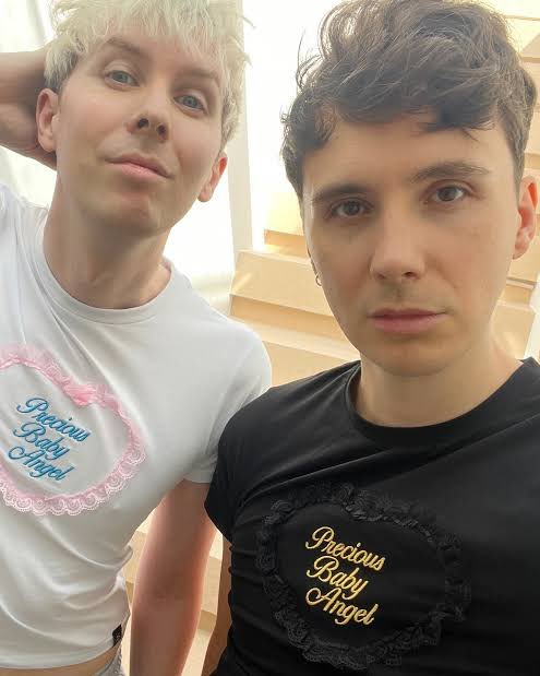 g0thiust24's tweet image. EVERY DAY… EVERY SINGLE DAY i stare at this photo and giggle like a maniac.