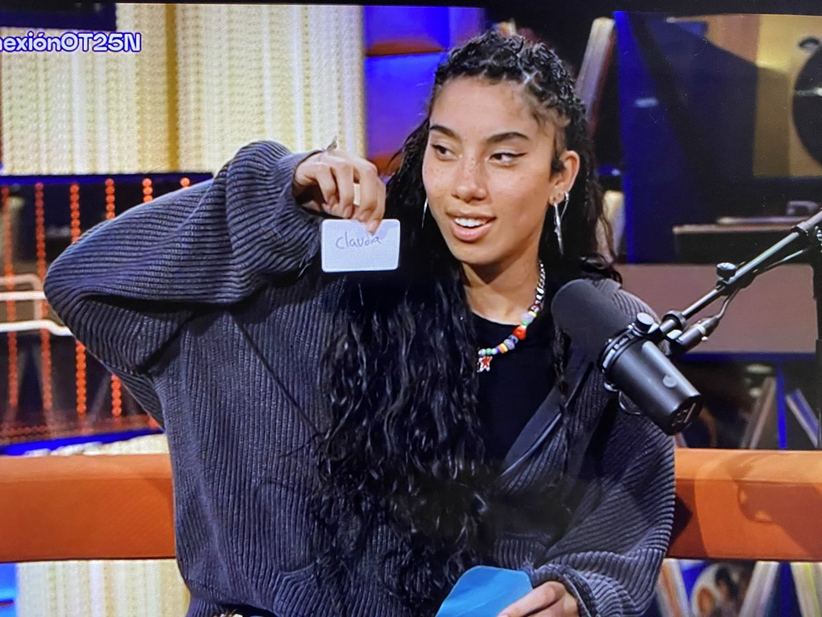 clivista4ever's tweet image. Clau siendo la ganadora de Teyou 🥹 #OTDirecto25N #ConexiónOT25N