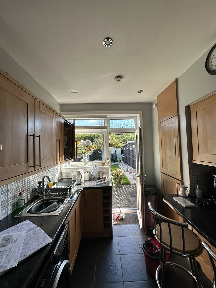 glasgowjoinery's tweet photo. Another one done and another happy customer. We are now taking bookings for the last week in January and into February give us a call for your free quotes. Kitchens, bathrooms, media walls, doors, loft conversions, garage conversions and much more 👍 https://t.co/YwfoMh7uxl