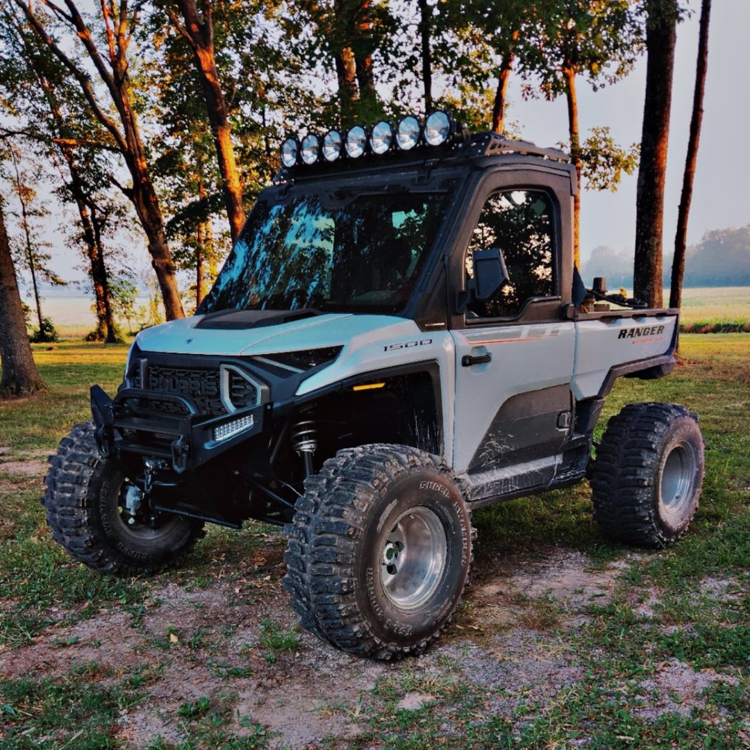 ThumperFab's tweet image. BIG SHOUT-OUT to Clay Cochran for sending in this awesome shot of his Ranger 1500 XD rocking our Thumper Fab Roof Rack! 🔥

#ThumperFab #Ranger1500XD #RoofRack