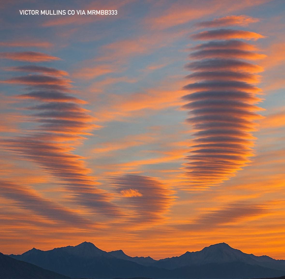 MrMBB333's tweet photo. Something is happening in the atmosphere… and people are noticing.
Strange colors, unusual shapes, and sky patterns repeating across the map. Whatever this is — it’s getting harder to ignore.
Seen anything weird in your sky? 👇
#MrMBB333 #StrangeSky https://t.co/QXV7QevkSd