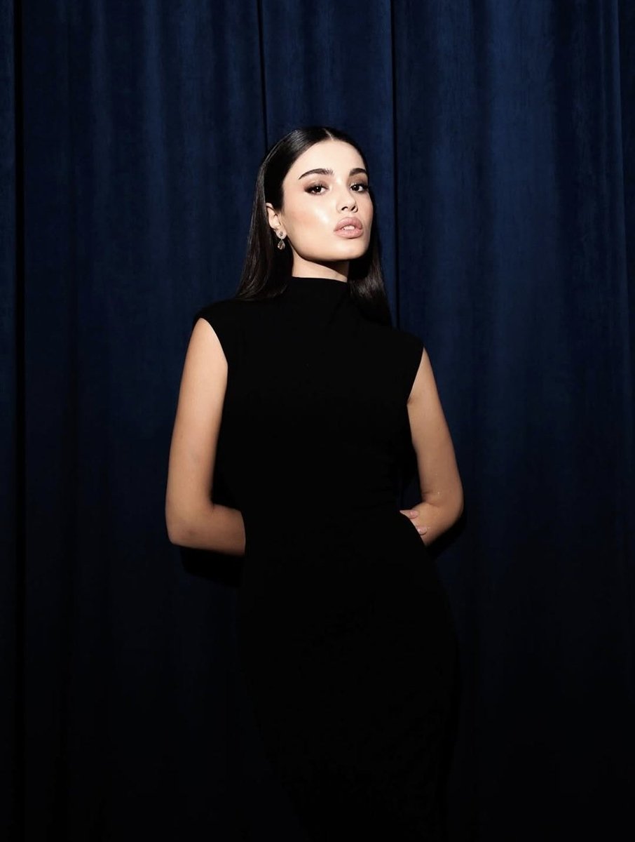 #LizgeCömert Altın 61 Ödülleri’nde "Yılın En İyi Dram Kadın Oyuncusu" ödülünün sahibi oldu. 👏