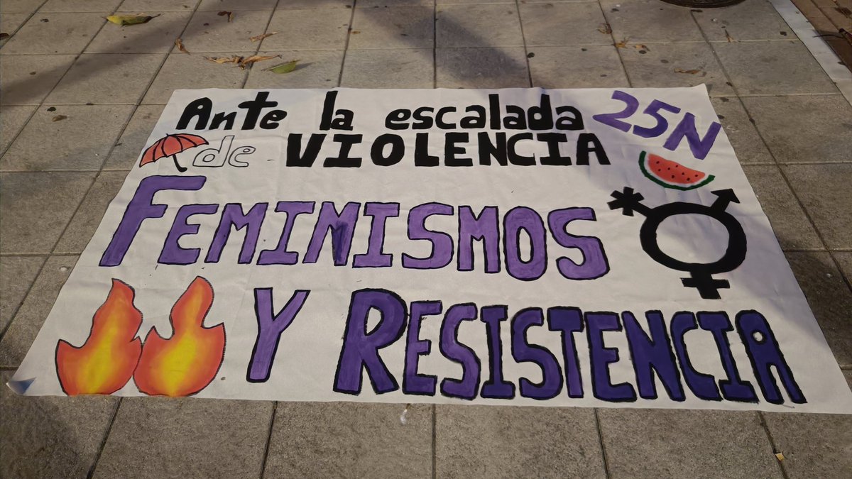 💜 25N por la eliminación de la violencia contra la mujer 💜

Hoy hemos estado apoyando la convocatoria de ♀️ Marea Violeta y Café Feminista en #Algeciras, porque si nos tocan a una, nos tocan a todas, ¡Sí se puede!

#Podemos #25N #Feminismo