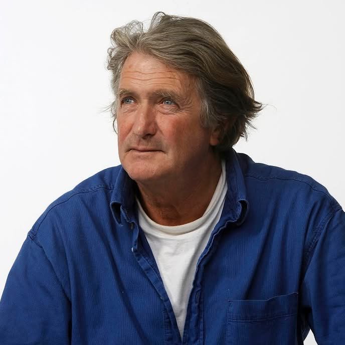 "La solitude, ça ne m'impressionne pas du tout. Au contraire, j'aime bien ça, ça ressemble à la vie réelle. Quand l'instant est grave, important ou difficile, on est seul, toujours." 
Olivier de Kersauson