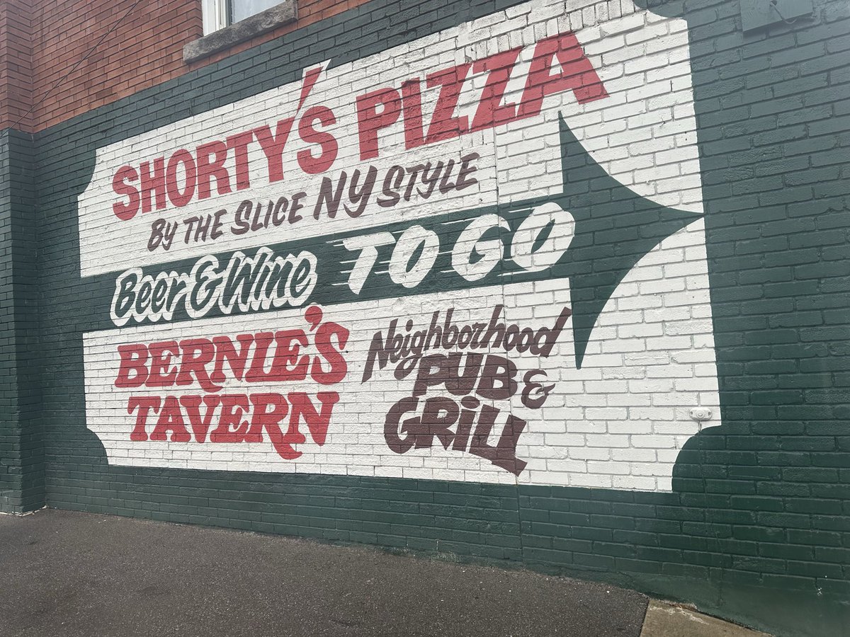 poutine4me's tweet image. i had some pizza today #Pizza #Hamilton