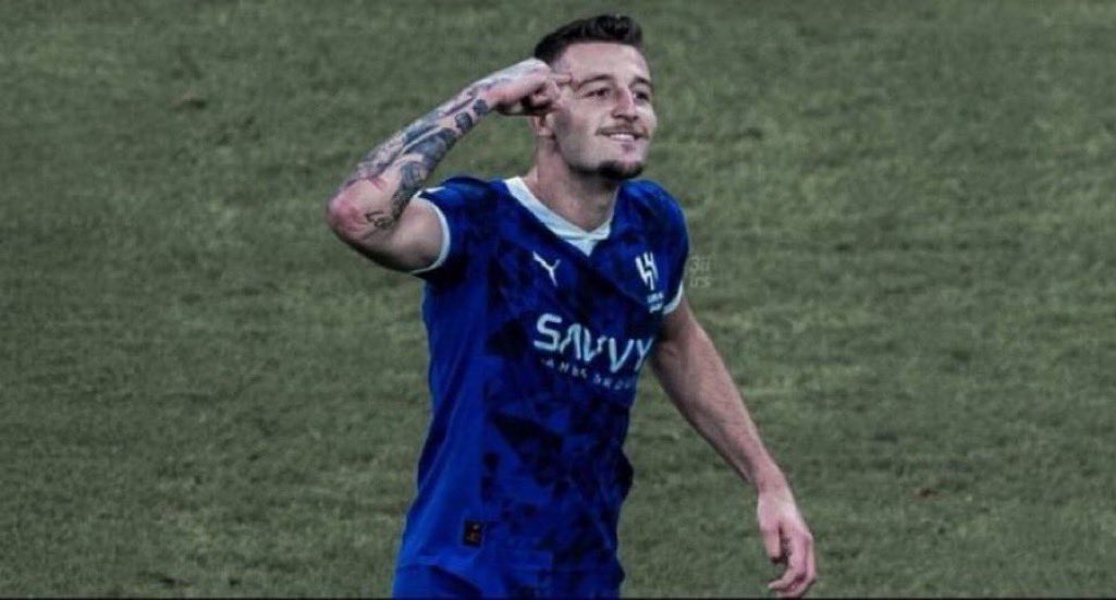 andre_al3mla88's tweet image. أفضل لاعب وسط في آسيا تبي والا بكيفك