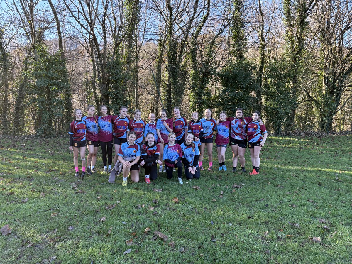 Lovely to get these girls out playing again.  Lots of new faces and 1st timers for the regional year 8/9 girls rugby competition. Thanks all involved. #Timheolddu