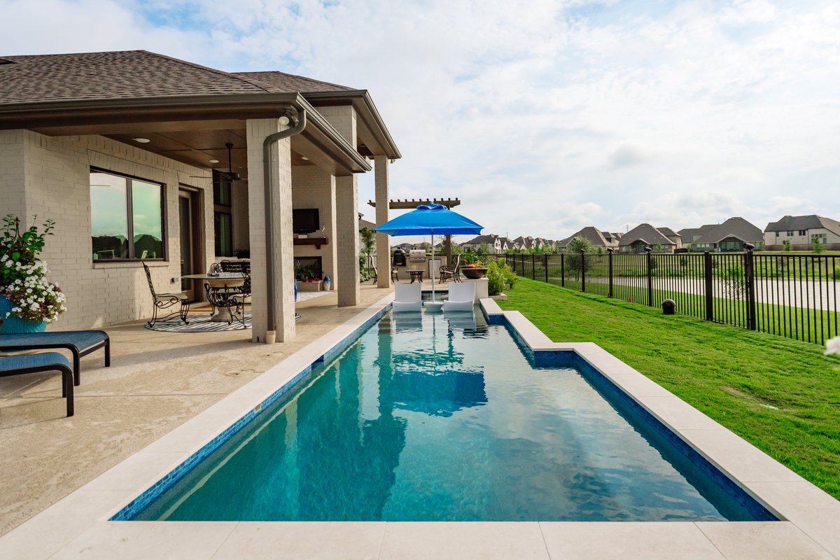 PlatinumPools's tweet image. A lap pool isn’t just for athletes; it’s a stylish way to keep the whole family active and entertained.

#HoustonFitness #LapPool #FamilyFun #Poolside #ActiveLifestyle #BackyardGoals