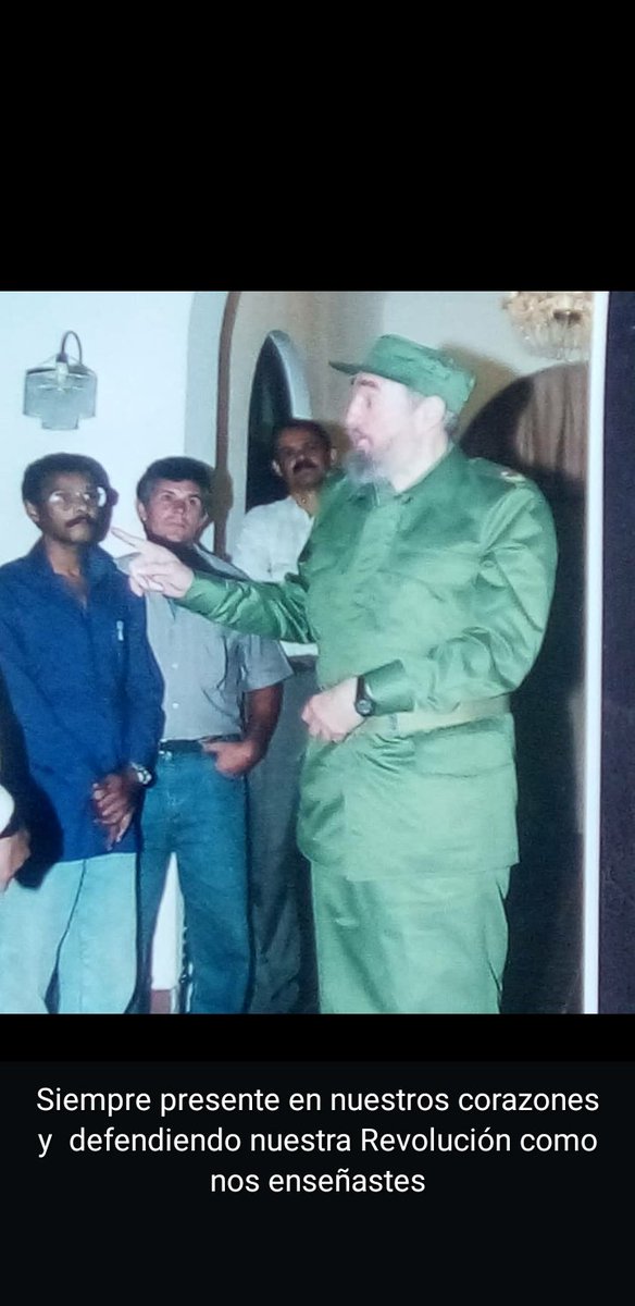 Siempre presente en nuestros corazones y defendiendo nuestra Revolucion como nos enseñastes