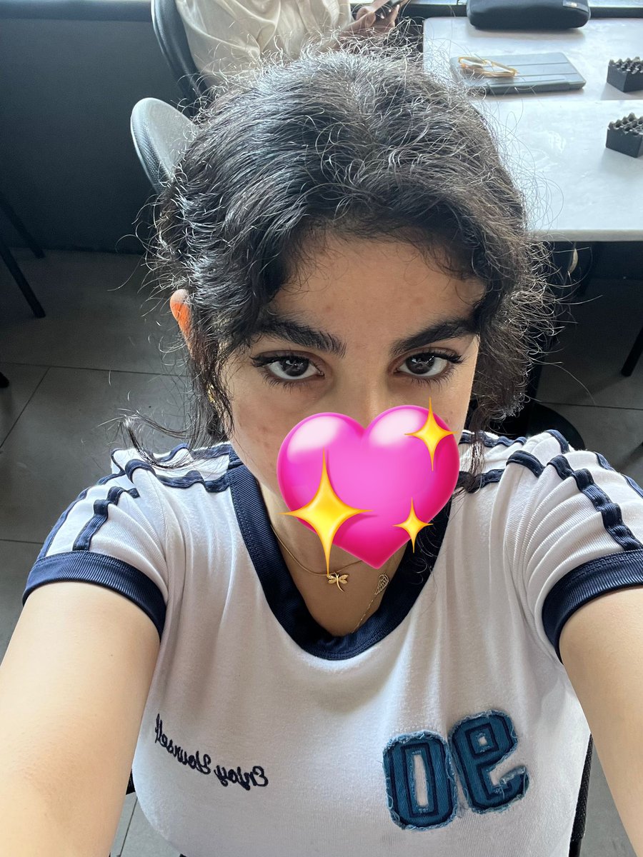 sabihagokcen_'s tweet image. Benim gözlerrr 💅