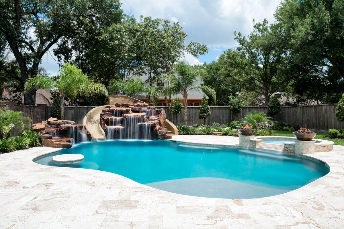 PlatinumPools's tweet image. Every splash can feel like a celebration of life’s simple pleasures.

#SplashJoy #HoustonLife #LuxuryPool #FamilyFriendly #OutdoorLiving #HomeUpgrade