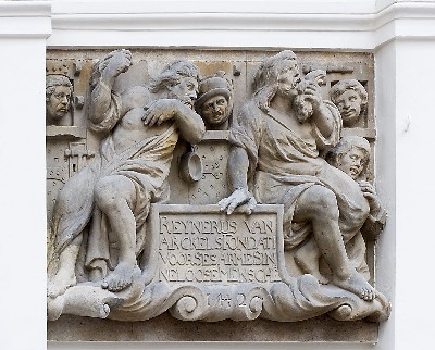 Op deze dag in 1442 werd een zinlozenhuis in Den Bosch opgericht, het eerste psychiatrisch gesticht in Nederland. Reinier van Arkel had in zijn testament opgenomen dat een huis gesticht moest worden voor mensen "die synloes sijn ende hoirren syn niet mechtig en sijn"