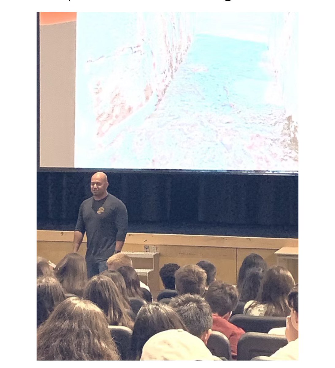 HOFAM_DPCDSB's tweet image. Reminder! Please join us for our parent engagement event with @miguel_mtclife from MTC Life ! Students with a parent/guardian welcome ! Don’t miss it!