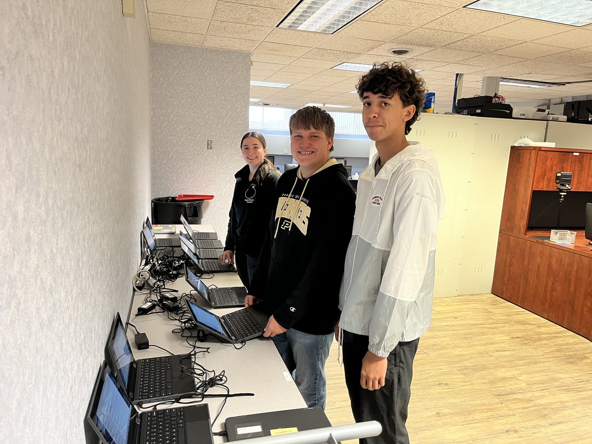 Maconaquah Tech tweet media