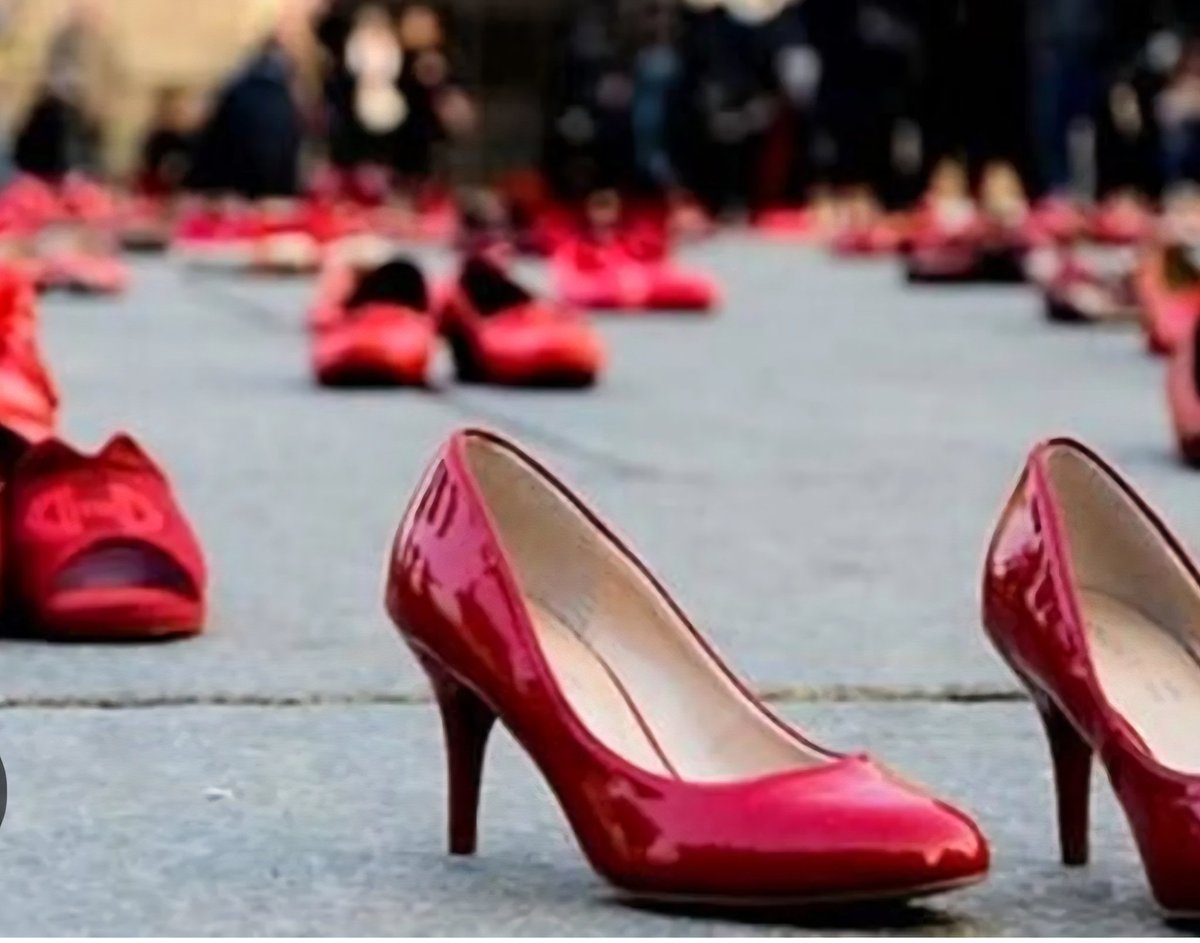 libera_libera's tweet image. #25novembre BASTA