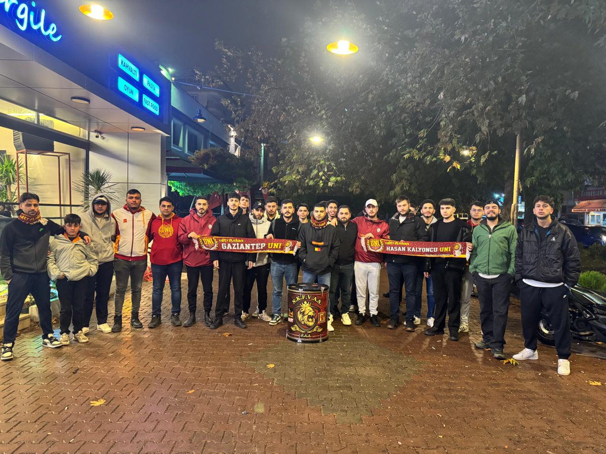 Galatasaray’ımızın union saint-gilloise ile oynadığı maçını mekanımızda omuz omuza destekledik!

BAŞARILAR GELİR GEÇER ASALETİN BİZE YETER!

#ultrAslanUNI
#uAUNIHKU