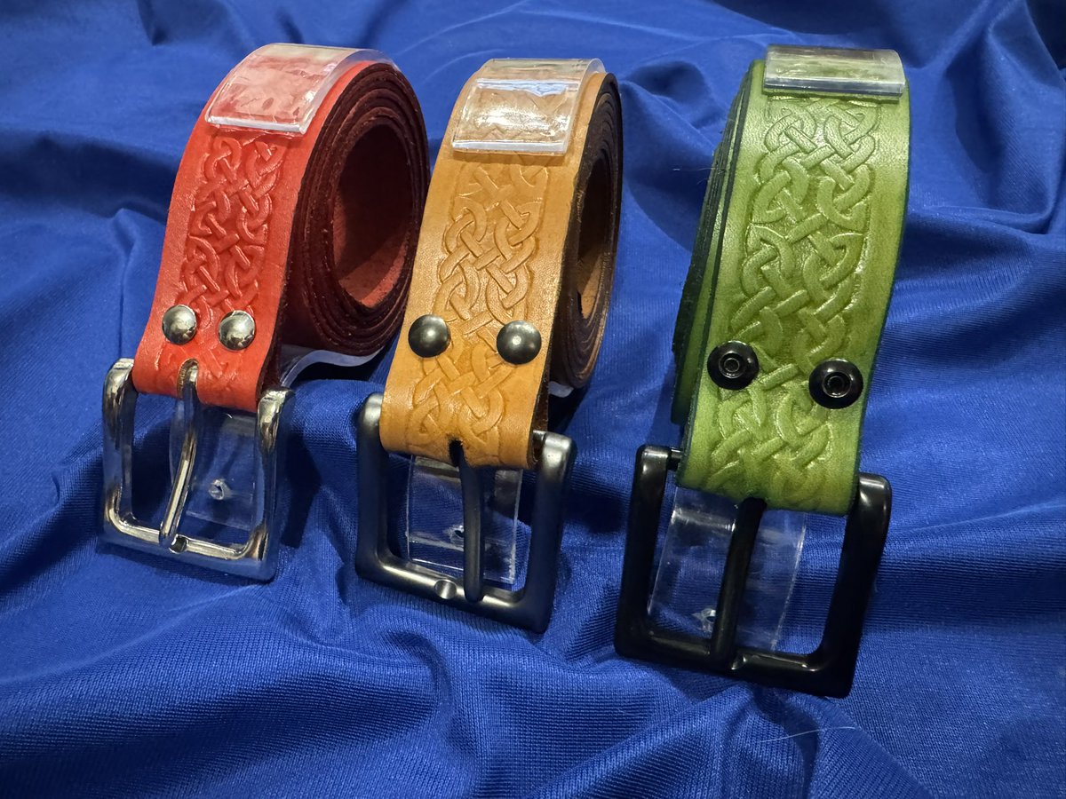 Looking for unique holiday gift ideas that are not only made in Canada but crafted BY HAND ? DAC has plenty of options for you 

And not just for medieval enthusiasts , we offer plenty of leather products and jewelry options that will become a favourite daily wear