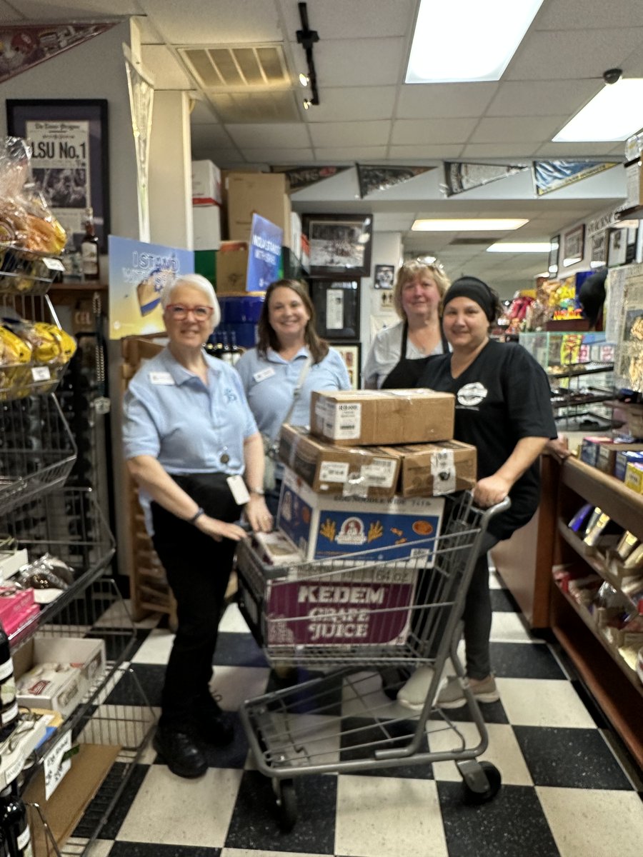 Thanks to the generosity of an anonymous donor and  help from Kosher Cajun, JFS has the great privilege of distributing 30 Thanksgiving meals to vulnerable members of our community. We are thrilled to help everyone in our community have a Happy (&amp; kosher!) Thanksgiving!