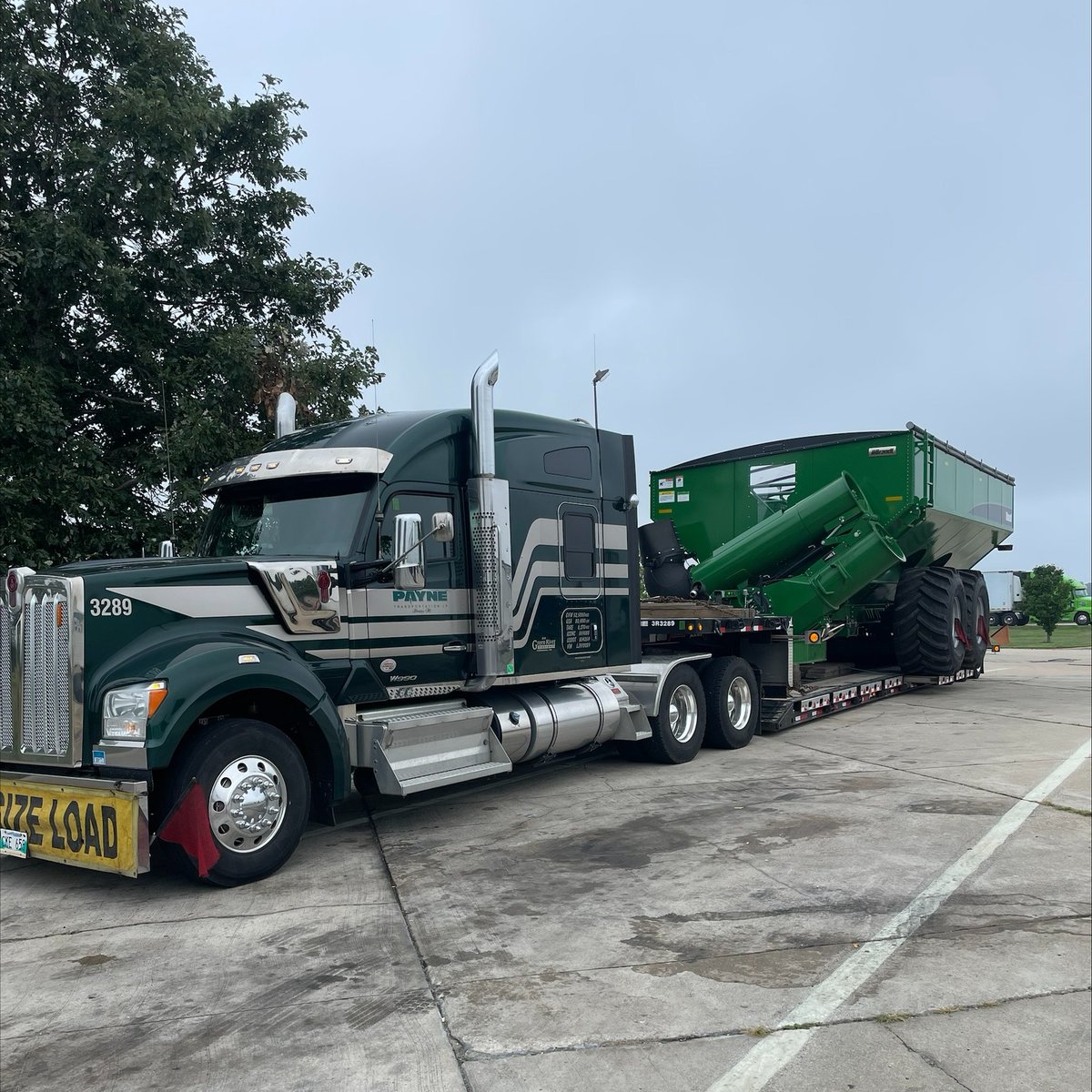 From specialized ag equipment to everyday freight, it’s all in a day’s work for our team!