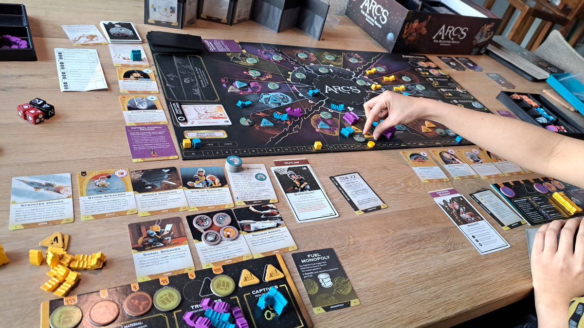 I played my first game of the Arcs campaign this week and it slaps, its so insanely over the top i love it (i got my fucking ass kicked)