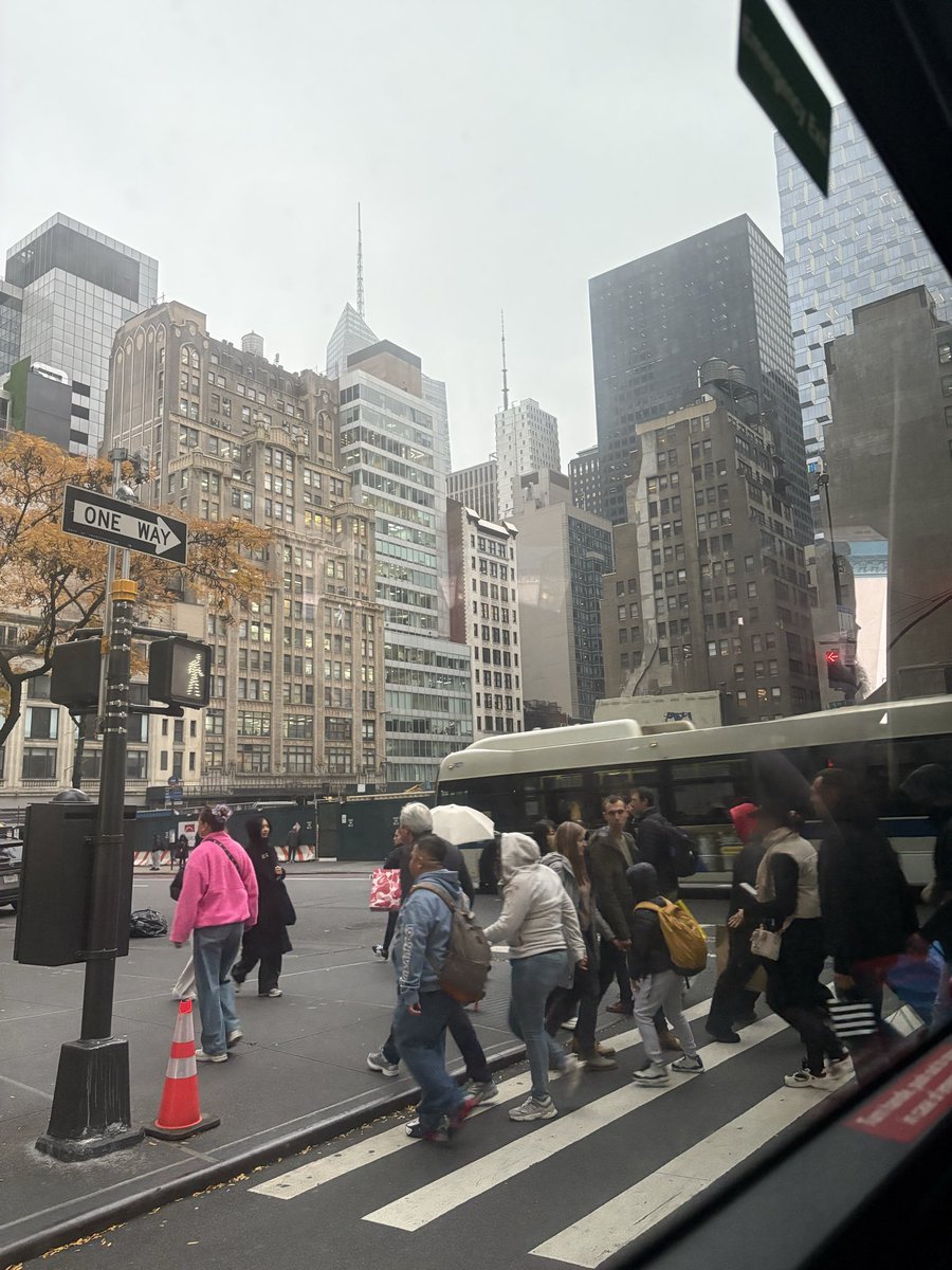 Just arrived in New York, the whole place looks like the Spider-Man game!!! 😱😱