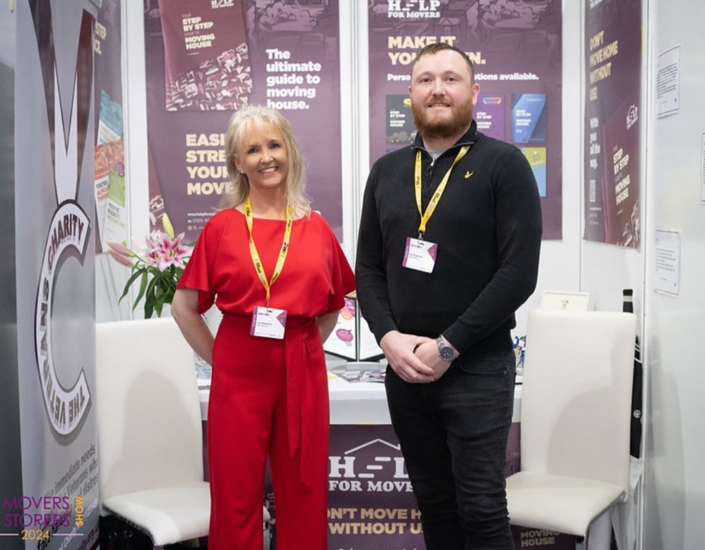 HelpForMovers's tweet image. Hellooooo 👋
I’m Lisa from #HelpForMovers … Your StepByStep Guide to Moving House! 
I’m joining you from Barnstaple, N Devon tonight 🥰 #SBSwinnershour