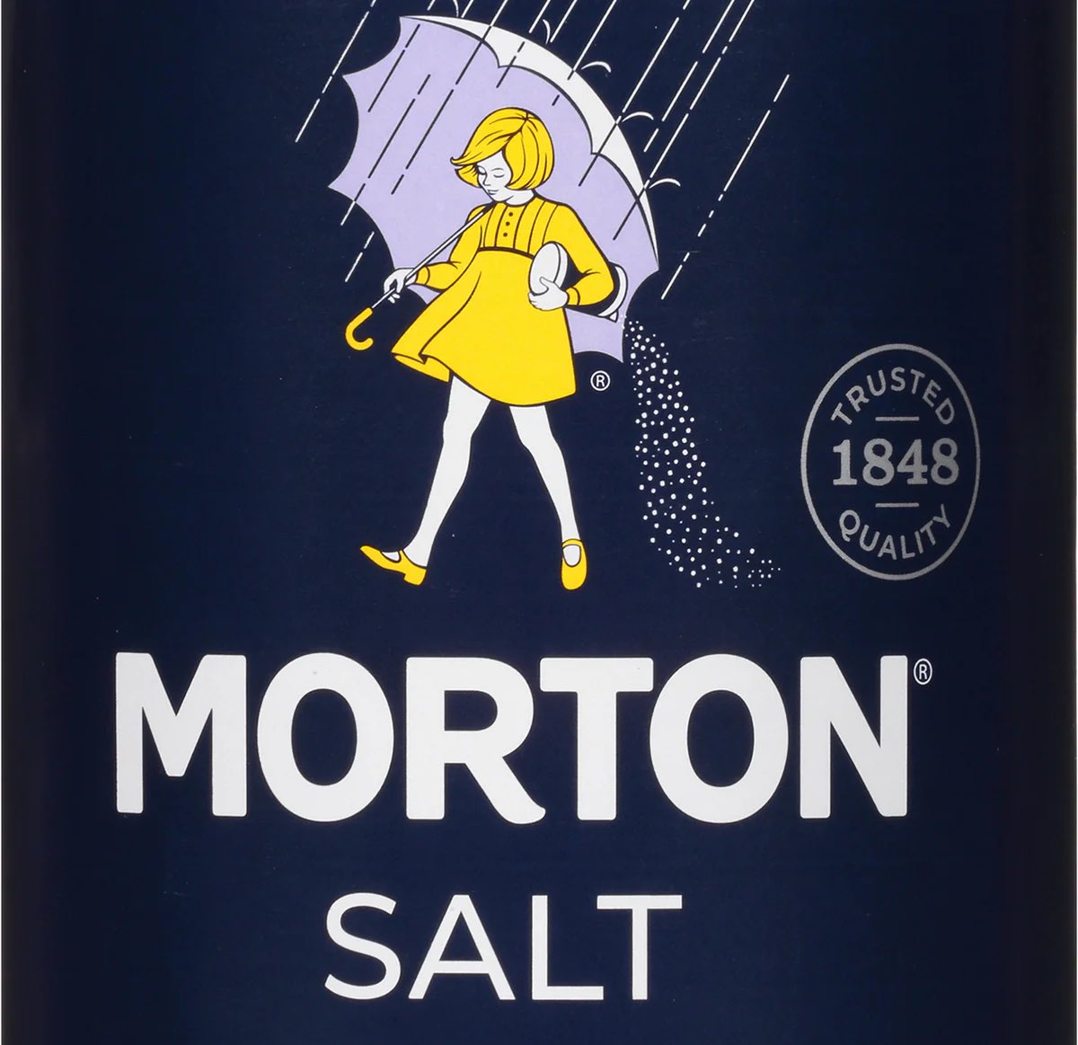 garshmo's tweet image. What a classy way to hold an umbrella