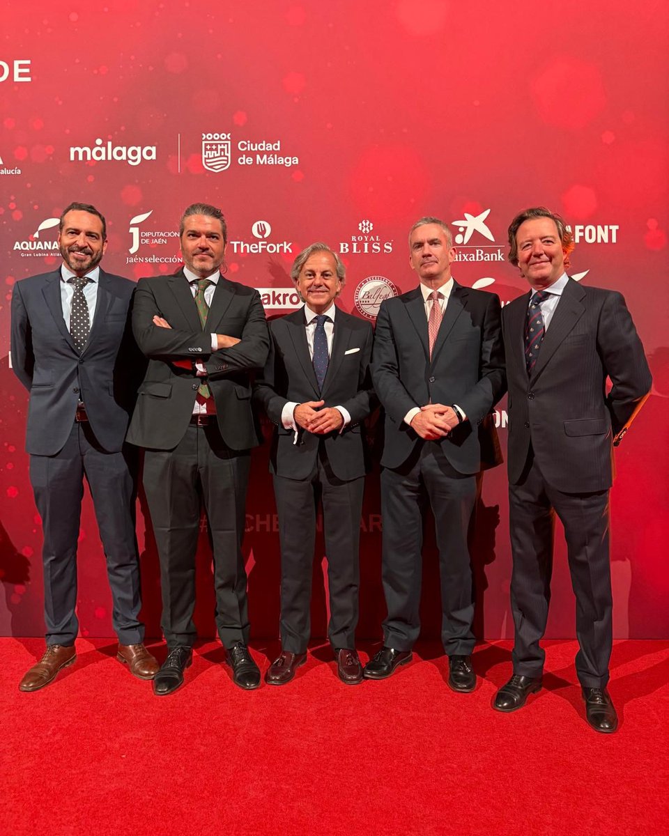 La Junta Directiva de la Academia Gastronómica de Málaga, presente esta noche en la Gala de la <a href="/GuiaMichelin_ES/">La Guía MICHELIN</a> 2026, que acoge <a href="/sohrlin/">Sohrlin Andalucía</a>

Un orgullo acompañar a quienes elevan la gastronomía de nuestra tierra y vivir este momento histórico para Málaga.

#EstrellasMichelin