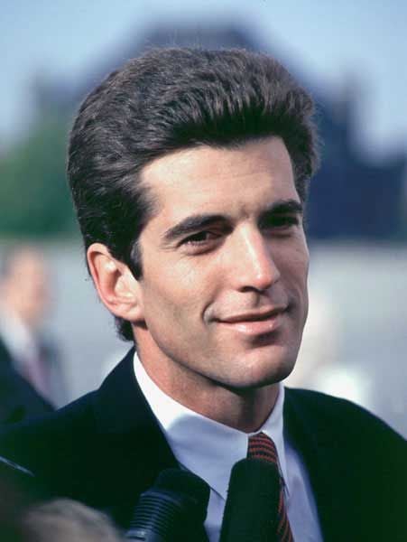 _marilenaki's tweet image. Remembering to the  beautiful and talented JFK Jr. who died tragically  a plane crash in 1999.
#botd in 1960.