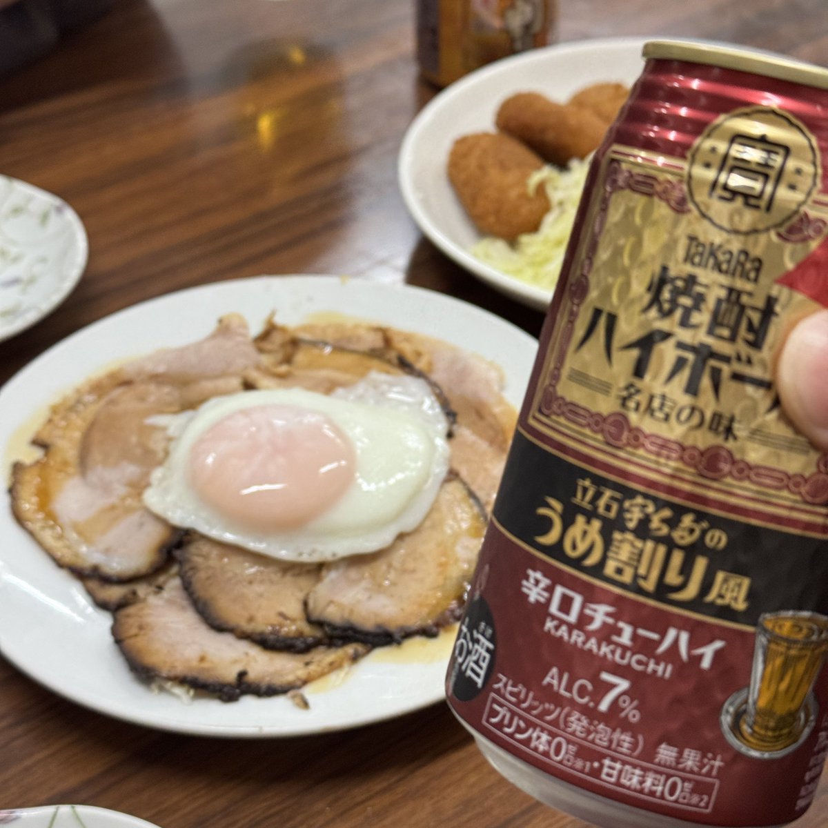 tinytinykingdom's tweet image. 火よ宇、18:20、並びなし。レバミソ、トロトロで大当たり😋宇め割り酎ハイが飲みたくて、倉井ストアーで焼豚エッグ😄
立石〜四つ木までの高架下に飲み屋街できないかなぁと夢みる😅