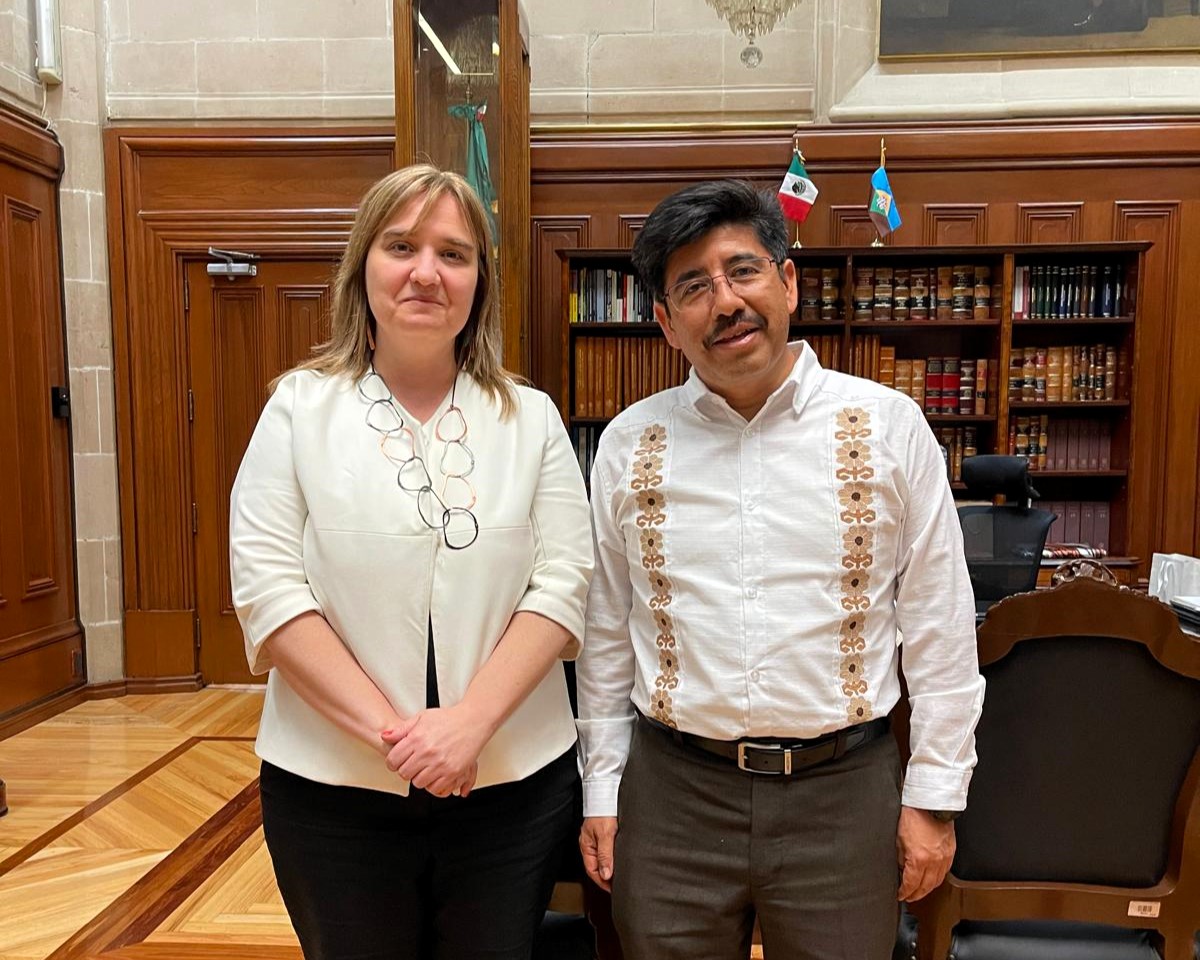 CIDH's tweet image. La Comisionada @APochak y la Secretaria Ejecutiva @TaniaReneaum se reunieron con el Ministro Presidente de @SCJN, @HugoAguilarOrti para dialogar sobre los desafíos en la implementación de la reforma judicial y los cambios impulsados por la nueva conformación de la Corte Suprema…