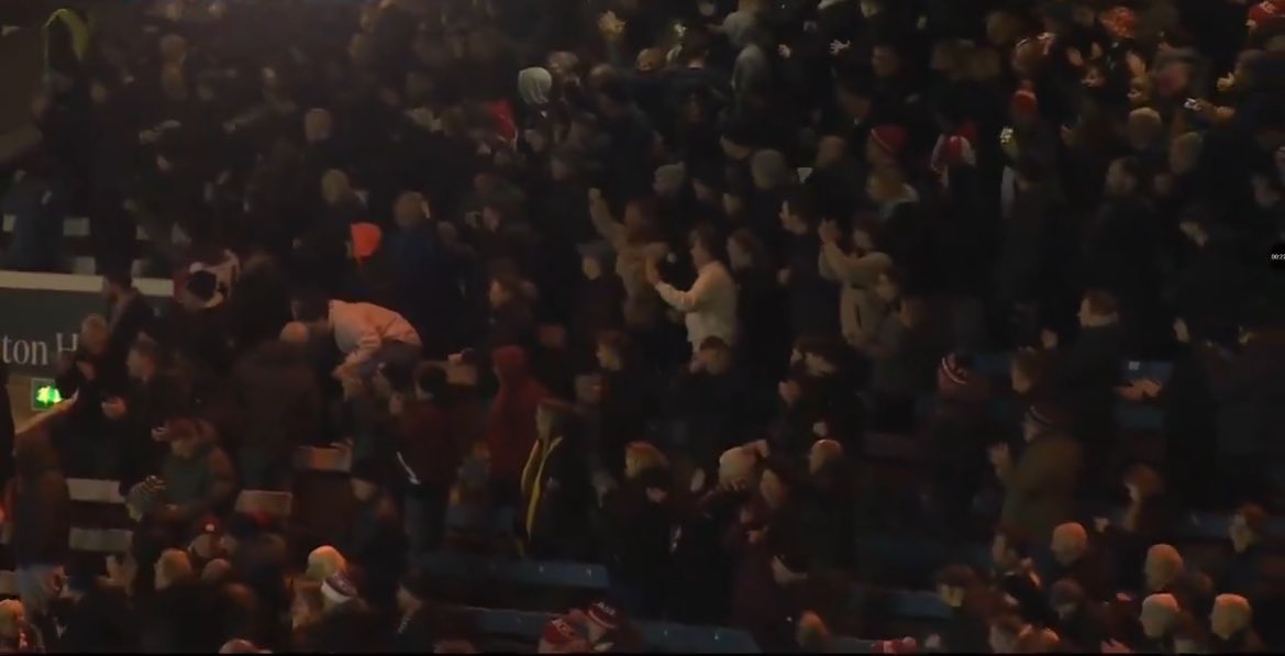 LeagueOne25's tweet image. Stevenage fans in the away end at Peterborough United tonight 👏 

#StevenageFC #pufc