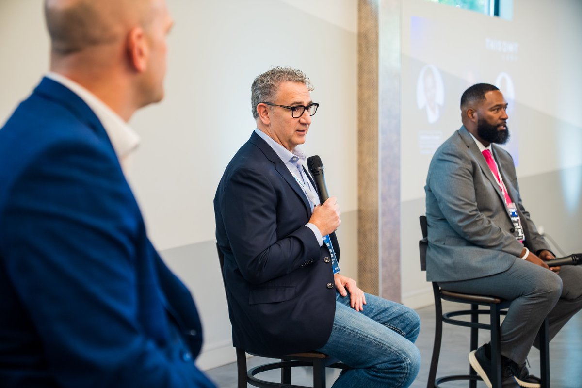 ladyleet's tweet image. More photos from this month&apos;s Healthcare &amp;amp; Life Sciences Leadership Exchange, hosted by @ThisDotLabs.

I&apos;m planning more events to connect healthcare leaders interested in patient care and #AI for 2026.

If you&apos;re in the #Atlanta area and want to attend our next session, DM me!