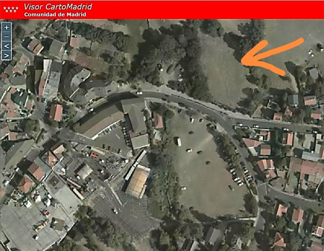 El <a href="/AytoCercedilla/">Ayto de Cercedilla</a> destrozó ayer con maquinaria el Prado del Cerquillo, junto al arroyo de la Teja, uno de los paisajes más valiosos del entorno urbano de la localidad, calificado como Suelo No Urbanizable Protegido. Y ello para instalar un parque canino...
😳
Foto: <a href="/EeASierrasCM/">Ecologistas en Acción Sierras Comunidad de Madrid</a>