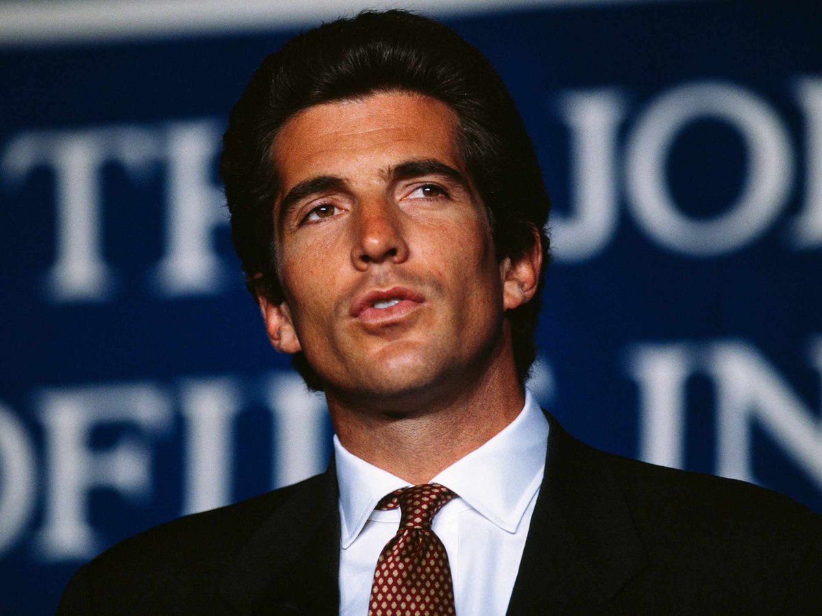 _marilenaki's tweet image. Remembering to the  beautiful and talented JFK Jr. who died tragically  a plane crash in 1999.
#botd in 1960.