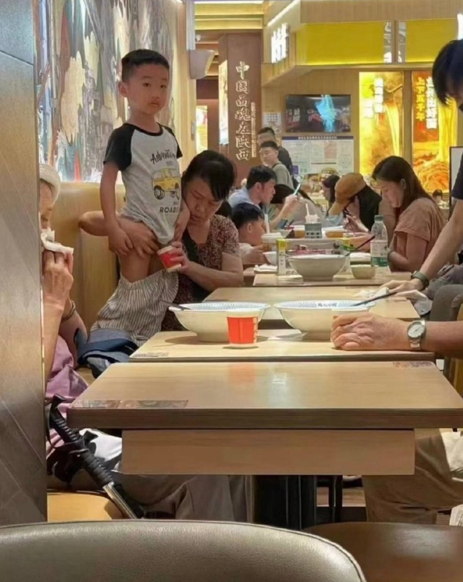 AntiDeception's tweet image. Yes very &quot;advanced&quot; they even invented invisible toilets everywhere