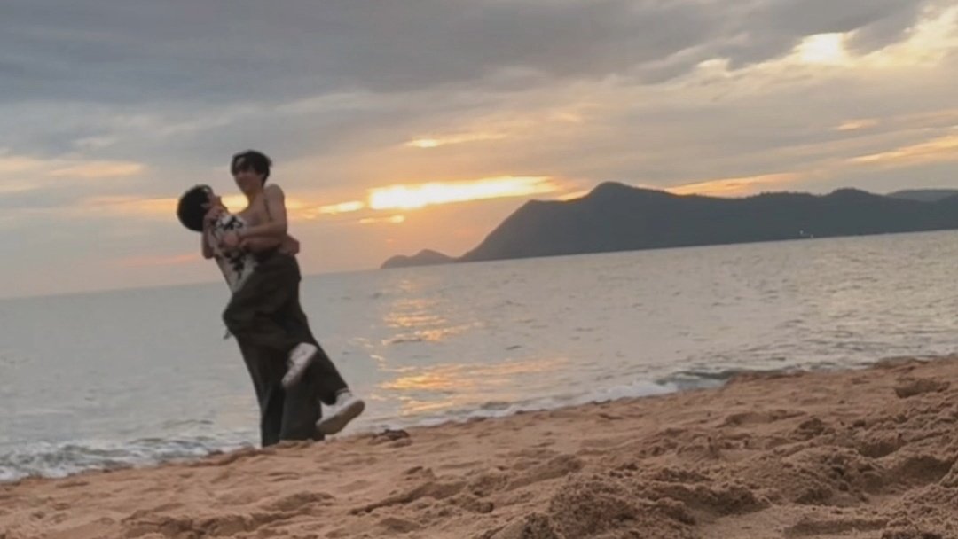 surfjavabrasil's tweet image. 💌 | Surf Patchara e suas 5 formas de demonstrar amor, a thread!

#1YearWithSurfJava
[@swensurf @javabh28 
#swensurf #javabh #surfjava]