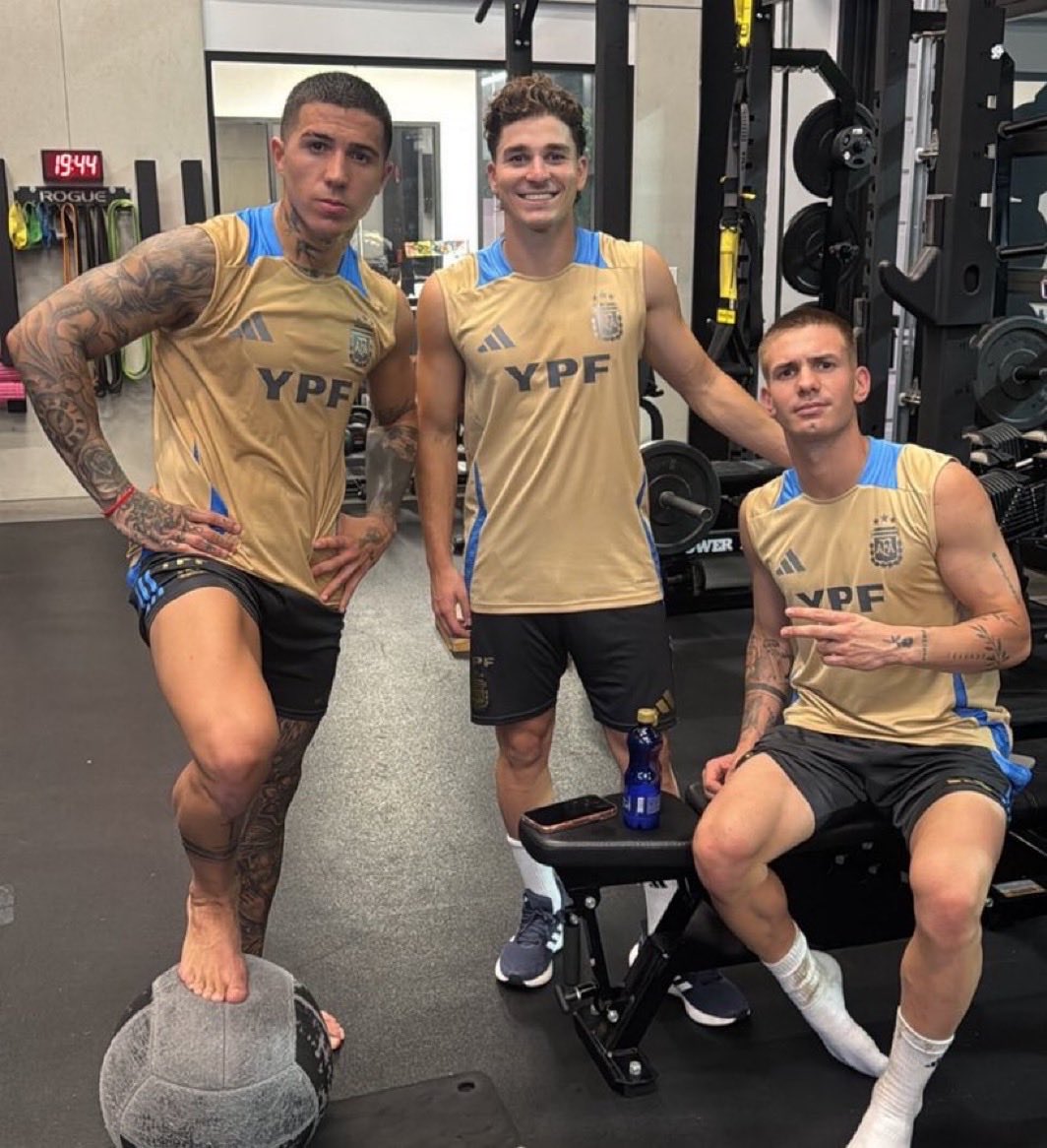 Vendes a Vini, Rodrygo y Camavinga y traes a Caicedo, Enzo Fernández y Julián Álvarez, Real Madrid es hora de hacer historia.