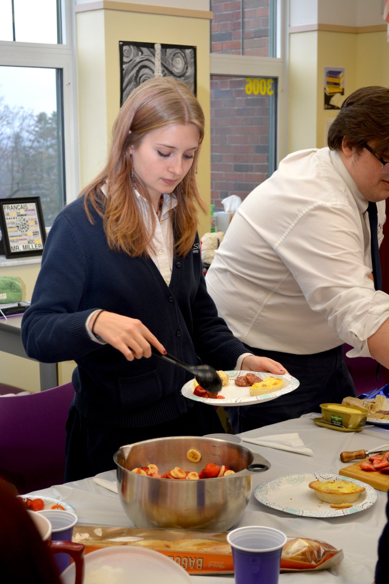 OLSH_HighSchool's tweet image. Today, Mr. Miller’s French IV class celebrated Frenchgiving! 🇫🇷🦃 Students enjoyed delicious French dishes and took time to appreciate friendship, gratitude, and being together. 💜✨

#FrenchClass #Frenchgiving #Thankful #Togetherness #Gratitude