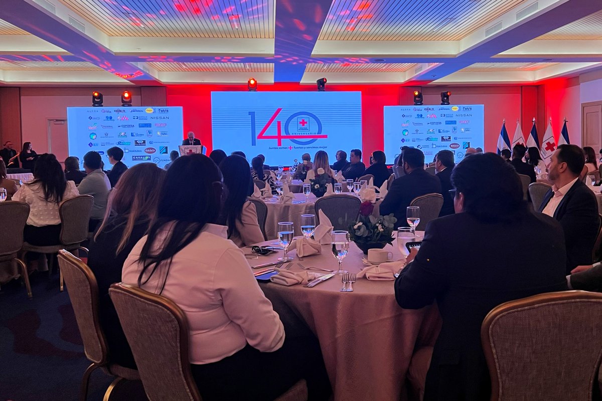 En Paill reafirmamos nuestro compromiso con iniciativas que promuevan la salud en nuestras comunidades. Nos honra ser reconocidos por <a href="/CruzRojaSal/">CruzRojaSal</a>  en el evento “Somos Humanidad” por su 140 aniversario. Celebramos su labor y seguiremos colaborando por comunidades más solidarias.