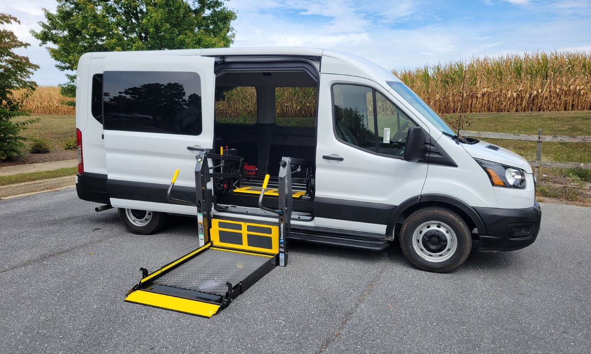 METROmagTweet's tweet image. 🚐 FR Conversions just earned Ford Pro Upfitter status, which is a big win for accessible fleet options.

#MobilitySolutions #Paratransit #FleetInnovation #TransitAccess #METRO