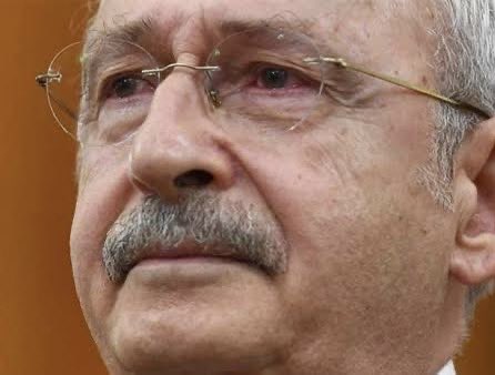 HKP eski Genel Başkanı Nurullah Efe Ankut: (Kılıçdaroğlu hk.)

"Bu utanma, ar namus, ahlak bilmeyen, insanlıktan çıkmış soytarı, hala kalkmış CHP’ye akıl veriyor.

Yıllardır söylüyoruz; bu adam Türkiye’ye çalışmıyor. Bu adam ajan. Bunu defedin CHP’nin başından diye. Fakat kimseye