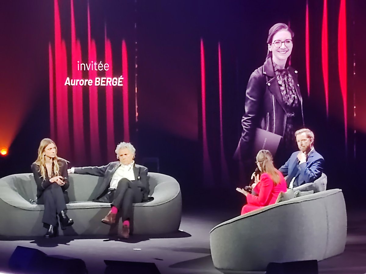 soulier_ch72862's tweet photo. Débat extrêmement animé avec @ClaireGeronimii @GWGoldnadel 
@auroreberge !! https://t.co/UkbzvzNajm