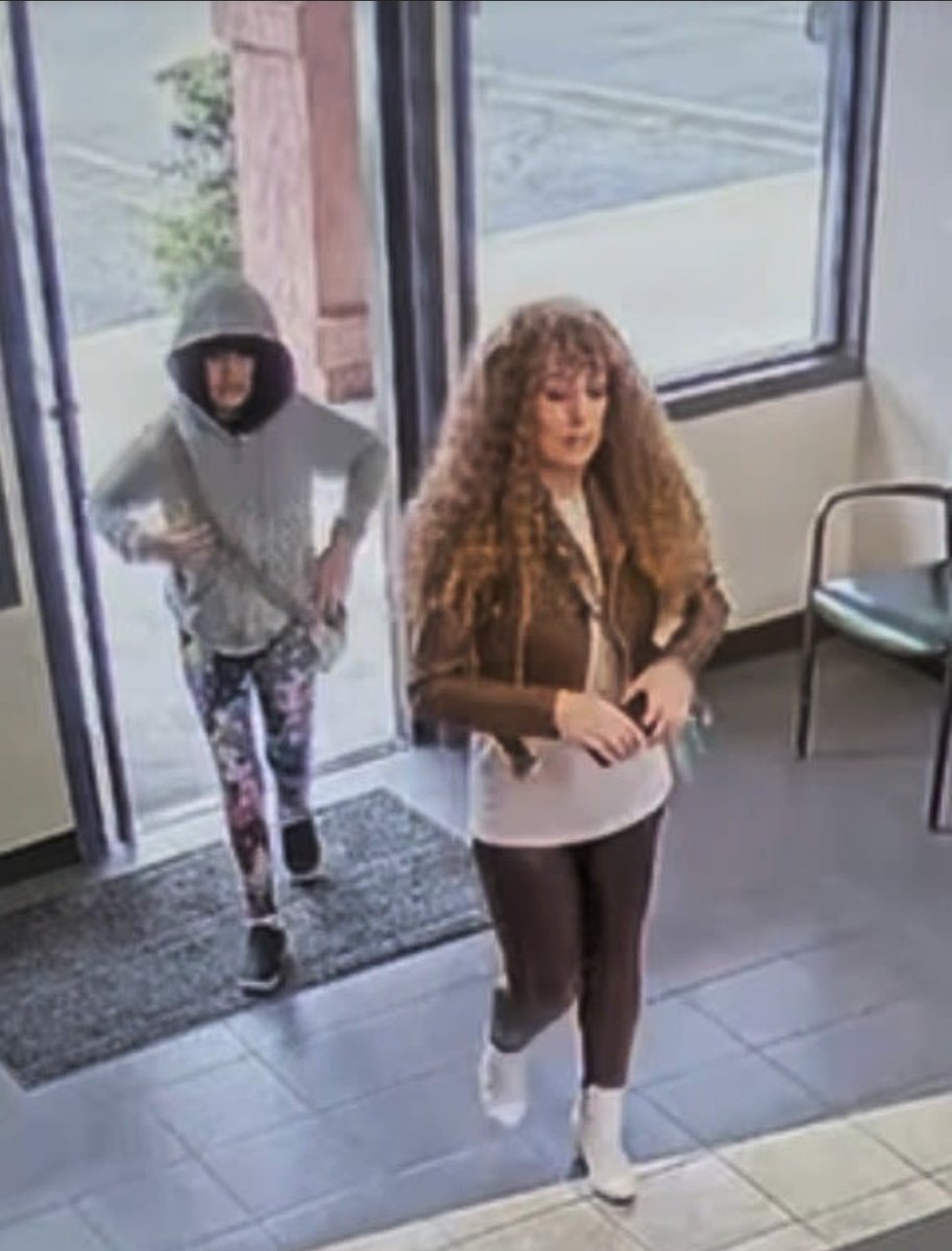 thelastshow's tweet image. Why doesn&apos;t Ashlee Buzzard as legal guardian/ mother have a court order to produce Melodee Buzzard? Lori Vallow Daybell was finally arrested when she didn&apos;t produce her minor children Tylee Ryan and JJ Vallow. I don&apos;t understand. 

#MelodeeBuzzard #missing