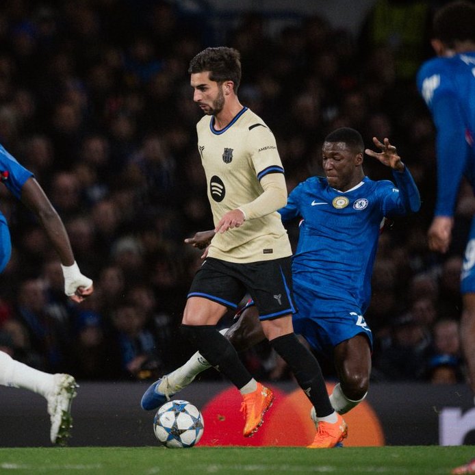 fcbarcelona_br's tweet image. 🔄 46' Substituição do Barça no intervalo. 

🔺 @MarcusRashford 
🔻 @FerranTorres20 

#ChelseaBarça (1-0)