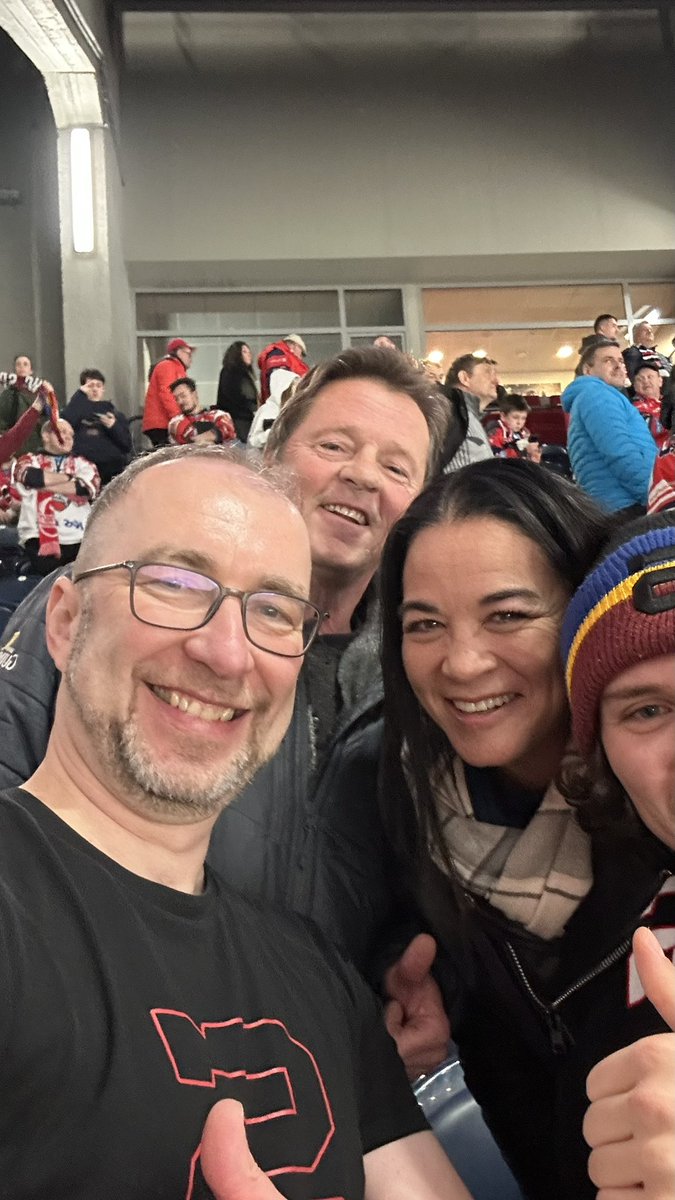 rostman's tweet image. How, pardon, where I met your mother, @devinshore ?

Wonderful game, play-off hockey, real Sparta effort 👍

Love this game 💙💛❤️

@HCSpartaPraha #hcs #hcsparta