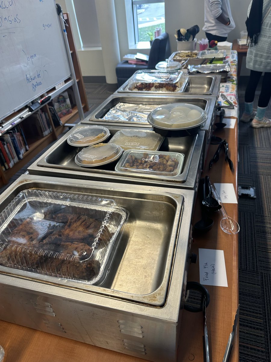 MrsKnappENL's tweet photo. I had the pleasure of attending the ENL Thanksgiving at LMS today! Ms. Pratt hosted an event for her students to share delicious multicultural foods from around the world. It was amazing, thanks so much for having me! https://t.co/0LHWjnDiBd