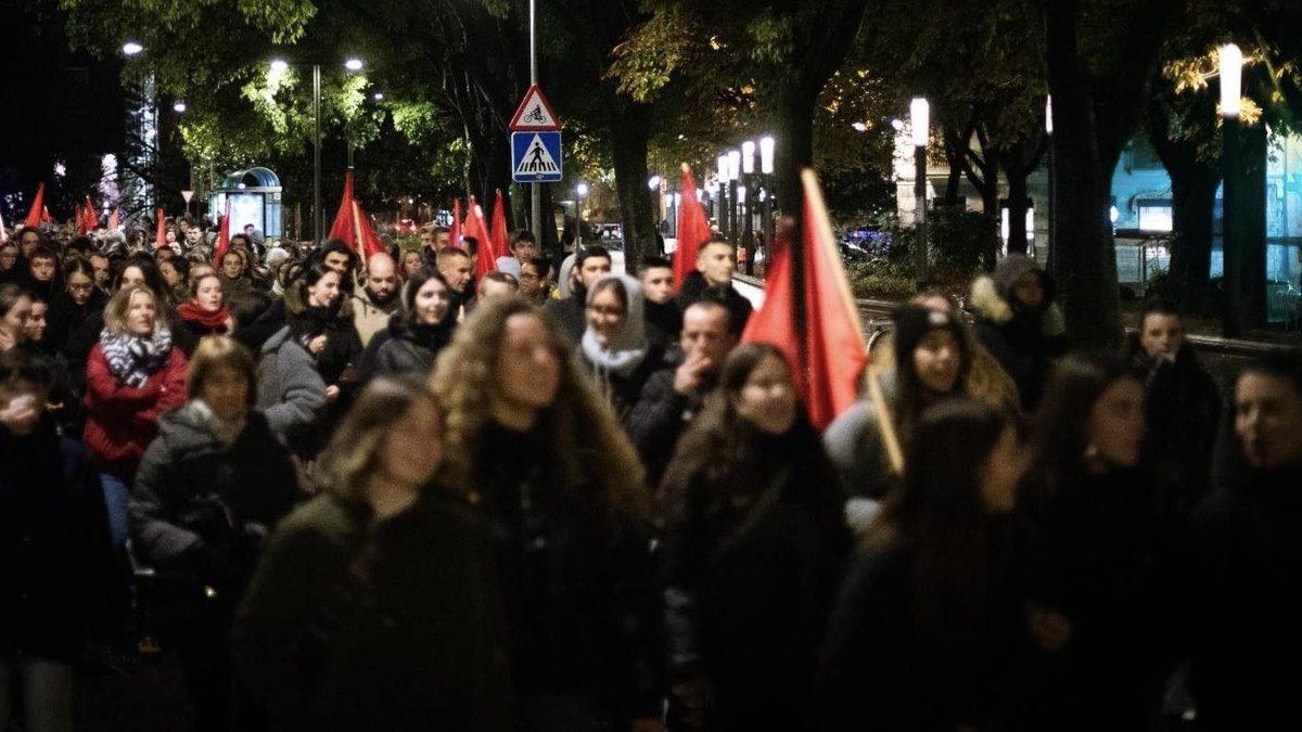 Gaur, kaleak hartu ditugu matxismoaren zabalpenari eta normalizazioari aurre egiteko. 

Indarkeria matxista behin betiko amaituko duen alternatiba politikoa eraikitzeko hautua egiten dugu.

Hemendik aurrera ere matxismoaren aurkako borrokara batzeko dei egiten dugu.